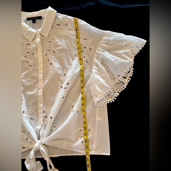 Marc New York Collard White Leaf Embroidered Blouse w/ Bell Sleeves. - Picture 9 of 9